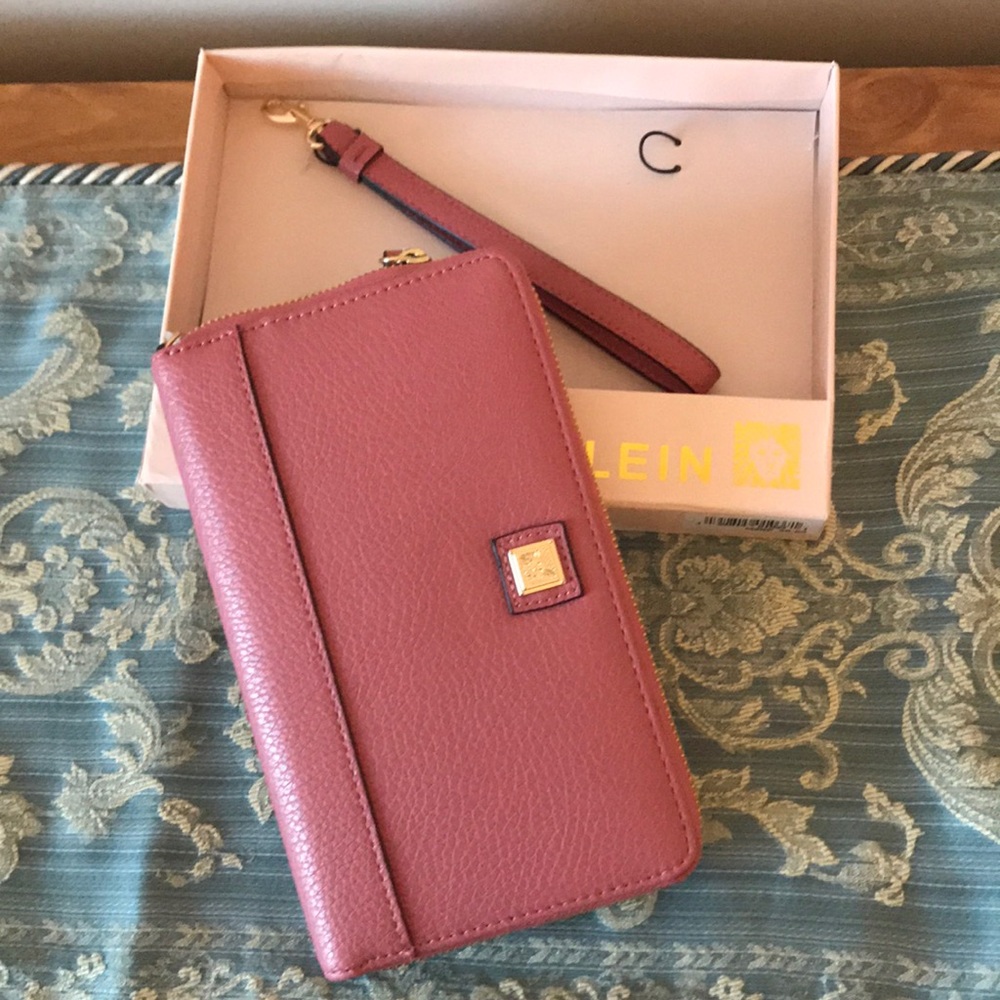 ANNE KLEIN PINK GIFT BOXED WALLET RETAIL 58.00 NWT - Picture 3 of 7